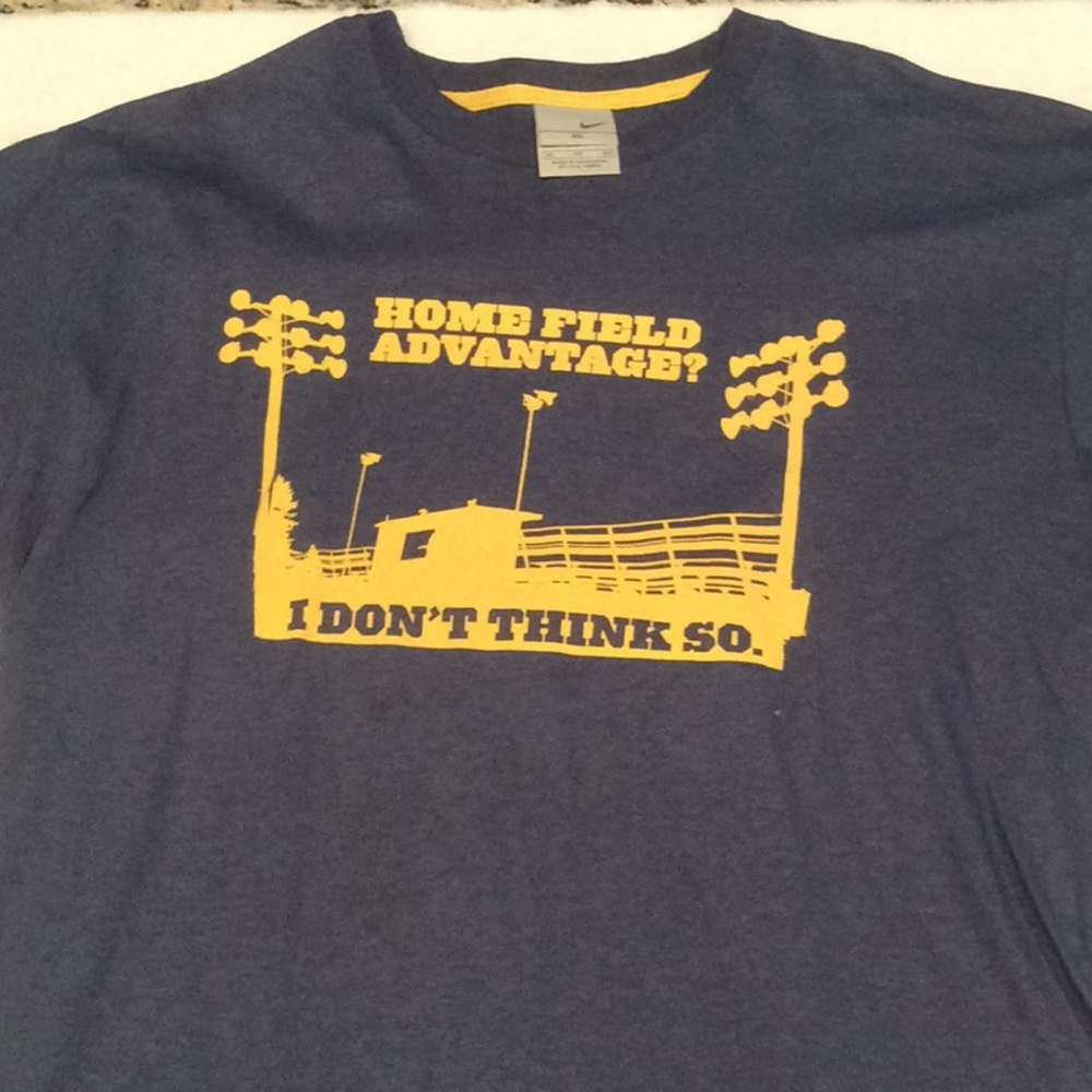 Tee shirt